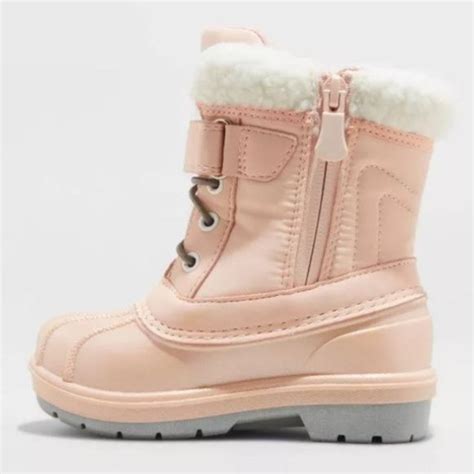 Shop Kids' Cat & Jack Green Size 1BB Boots at a discounted price at Poshmark. . Cat and jack boots